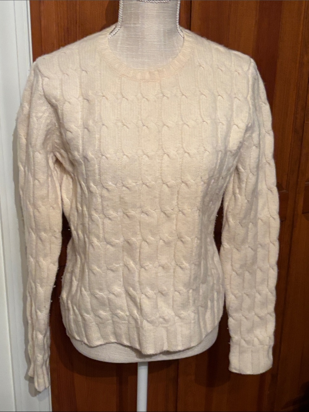 Gap Women's Cream Cable lambswool blend vintage Crewneck Sweater